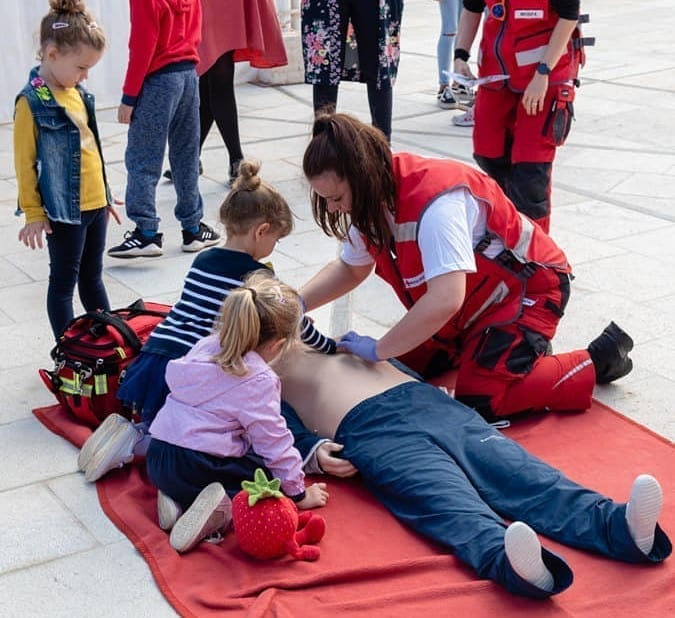 First aid for children croatia cropped
